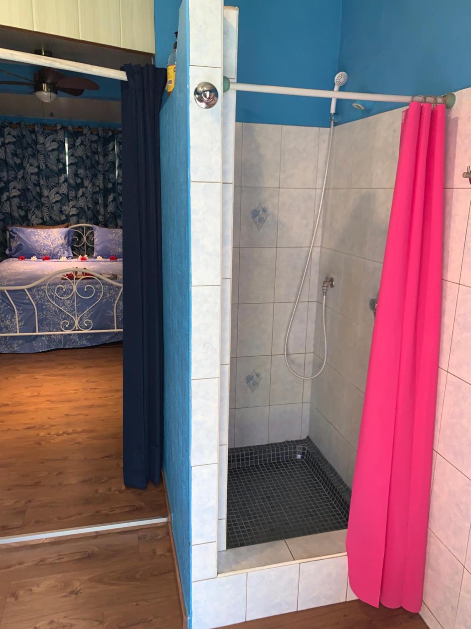 A Tomo Mai Homestay, Close To Airport, Private Bathroom Free Parking And Wifi With High Connection And Breakfast Optional Faaa Buitenkant foto