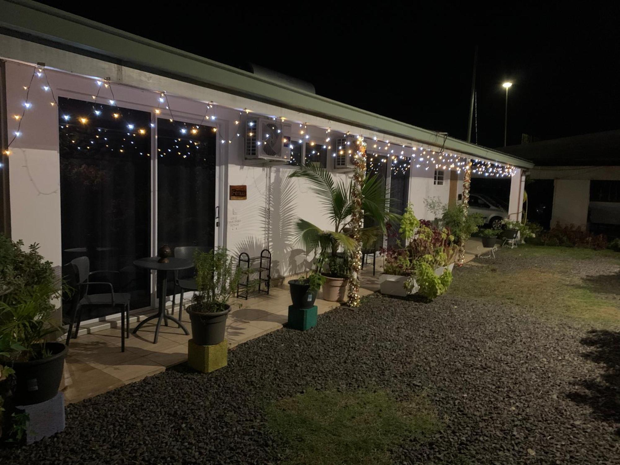 A Tomo Mai Homestay, Close To Airport, Private Bathroom Free Parking And Wifi With High Connection And Breakfast Optional Faaa Buitenkant foto